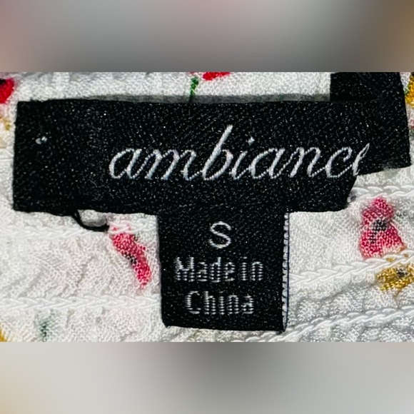 Ambiance Floral Crop Top with cinched Front - Picture 10 of 11